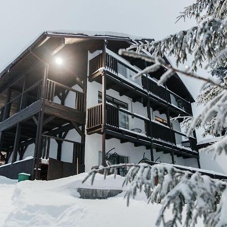 Aparthotel "Mayak Yablunytsia" Exterior foto